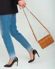 Зеленый сумка геометрической формы