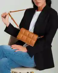 Зеленый сумка геометрической формы