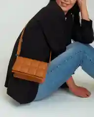 Зеленый сумка геометрической формы