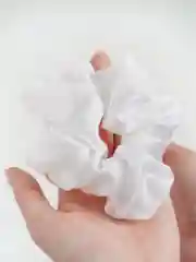Белый шелковая резинка для волос, ручная работа