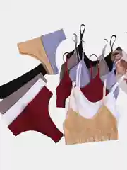 Бежевый комплект белья