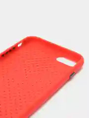 Красный чехол силиконовый с перфорацией для Айфон  iPhone 11 /11 Pro / 11 Pro Max / 12