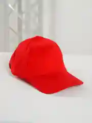 Красный кепка-бейсболка