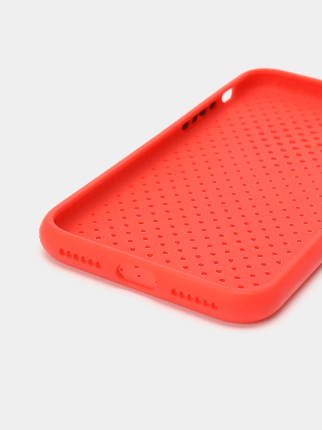 Красный чехол силиконовый с перфорацией для Айфон iPhone 11 /11 Pro / 11 Pro Max / 12