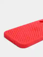Красный чехол силиконовый с перфорацией для Айфон  iPhone 11 /11 Pro / 11 Pro Max / 12