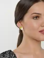 Белый серьги женские "Клубника"