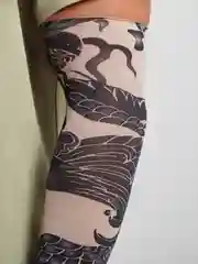 Коралловый тату-рукава с рисунком