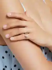Нежное кольцо с бабочкой