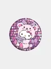 Коралловый значки Hello Kitty, Kuromi, Little Twin Stars, Badtz-Maru и другие