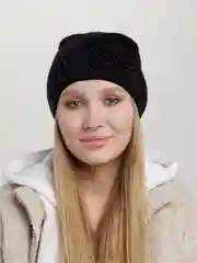 Черный шапка женская  с флисовой подкладкой "Дождь"