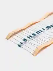 100 штук Резистор 470 Ом 0.25Вт 470R 1/4W 1% MF металлопленочный (С2-23)