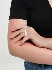 Белый акриловое кольцо "Утёнок"