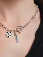 Женская цепочка на шею с сердцем