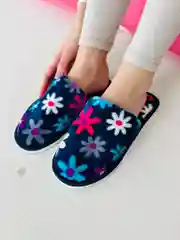 Голубой тапочки домашние женские закртые с цветочками