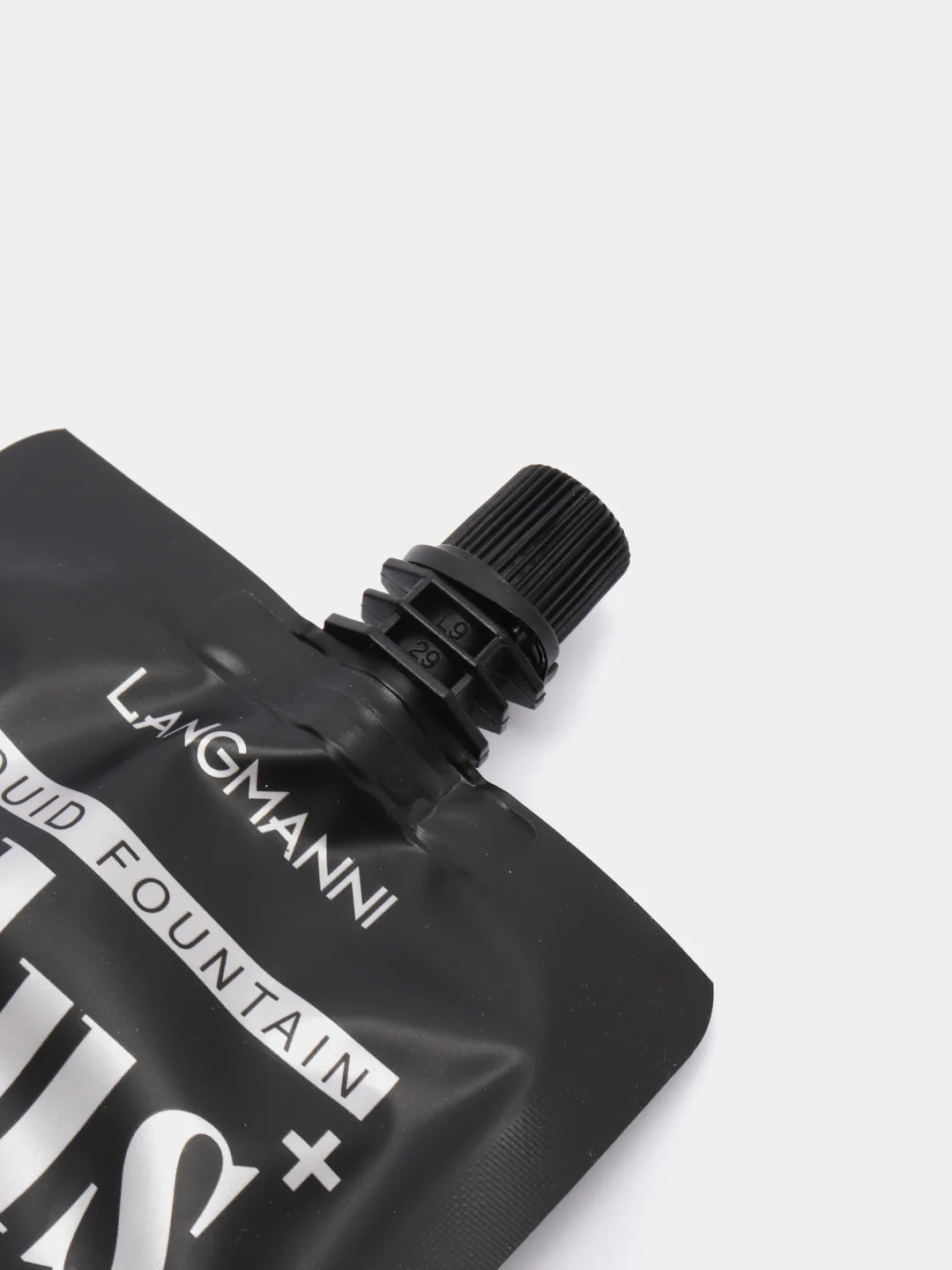 Тональный крем для лица LANGMANNI Foundation Professional 100 ml