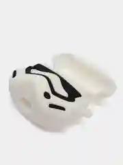 Белый чехол для беспроводных наушников AirPods (Аирподс) 1 / 2 / Pro, Pro 2 с карабином