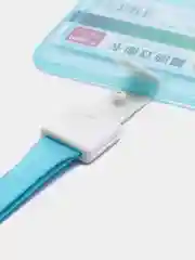 Голубой бейдж, пластиковый, горизонтальный