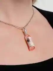 Коралловый цепочка с подвеской "Бутылочка"