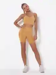 Желтый женский костюм для фитнеса: шорты и топ