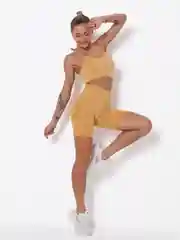 Желтый женский костюм для фитнеса: шорты и топ