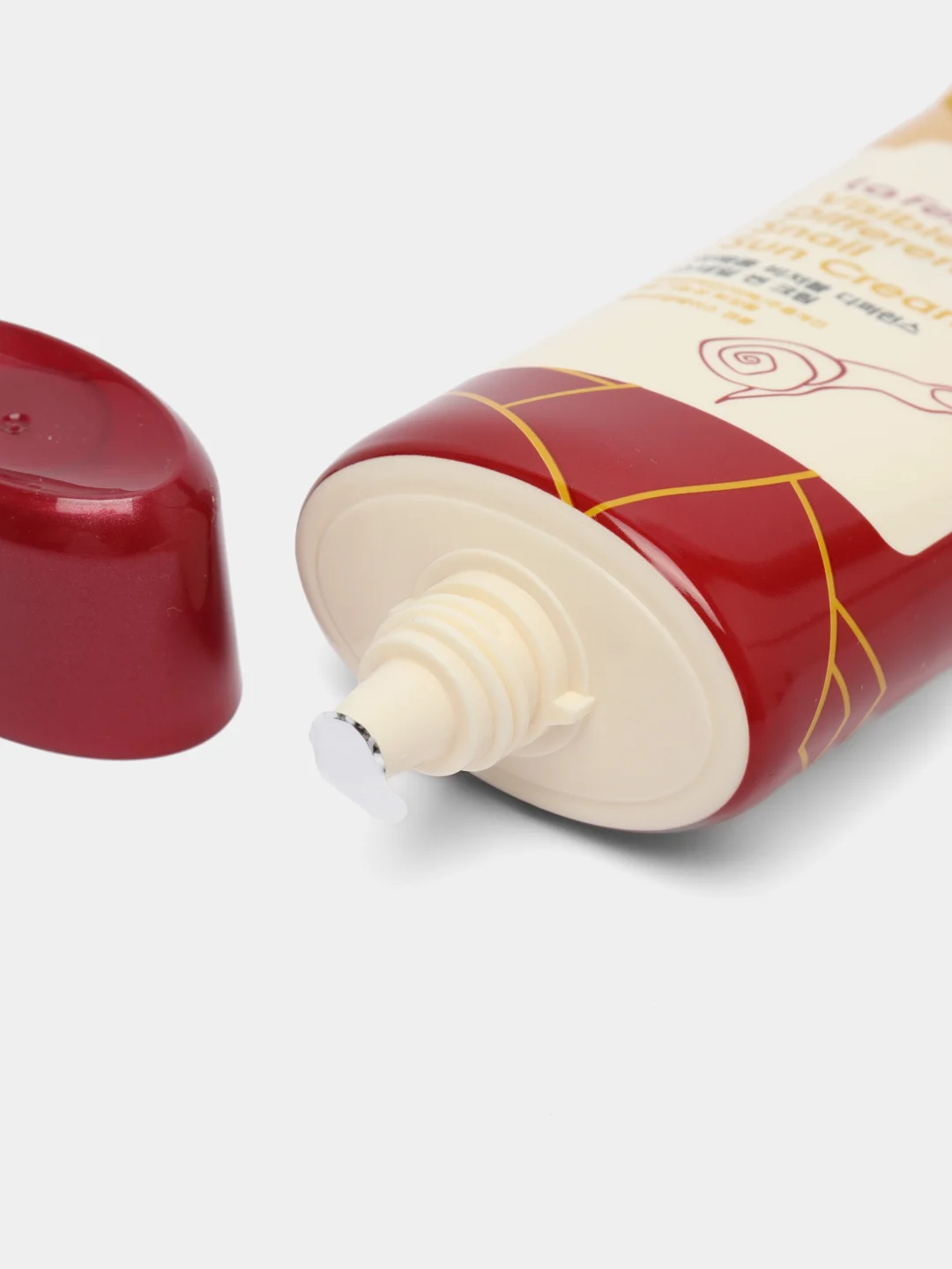 Солнцезащитный крем для лица с муцином улитки Farm Stay Visible Difference spf50+++