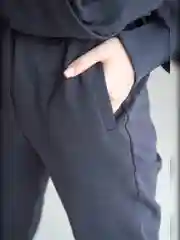 Серый костюм женский спортивный