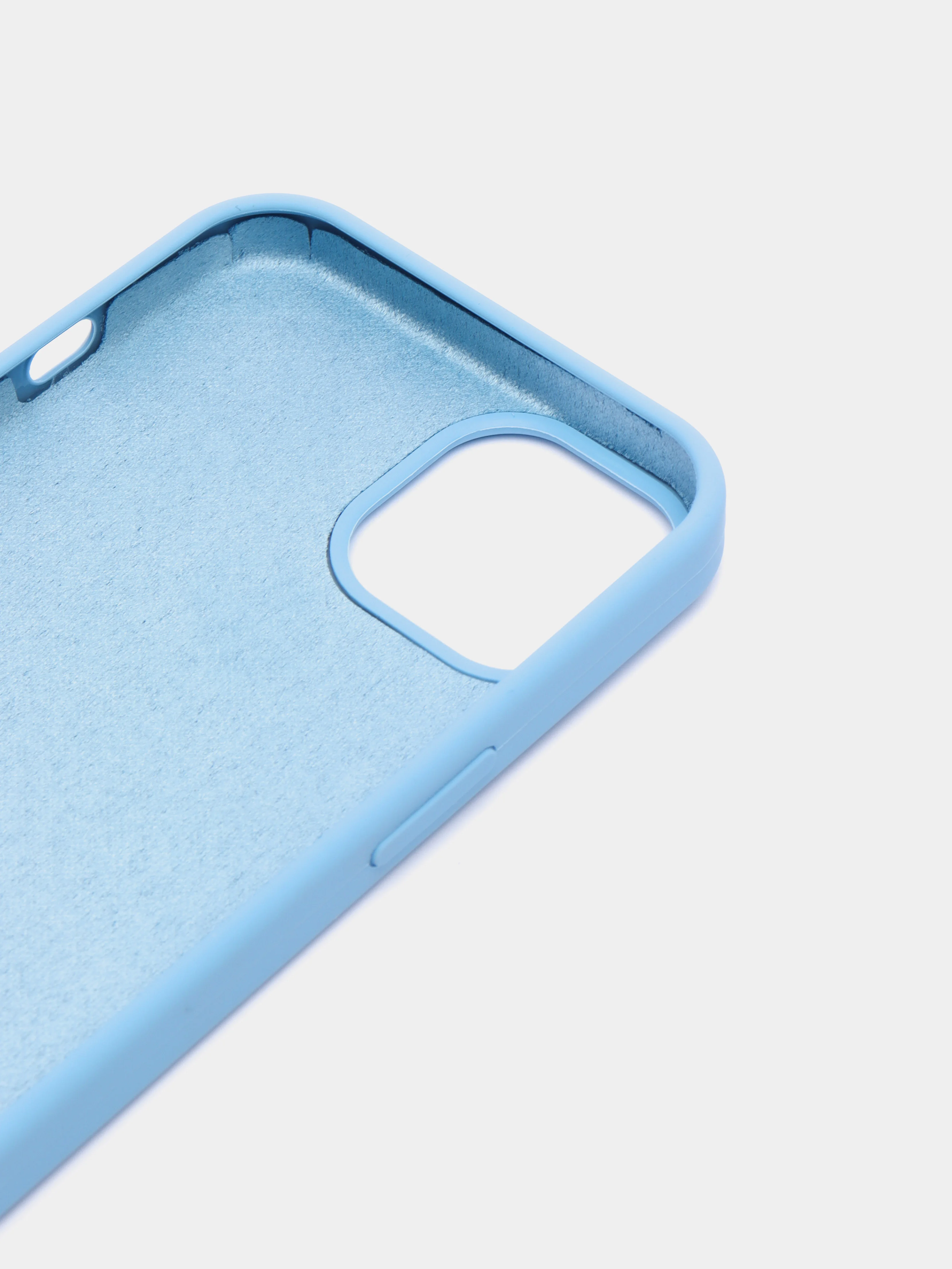 Голубой чехол iPhone 13, 13 Pro, 13 Pro Max силиконовый с закрытым низом
