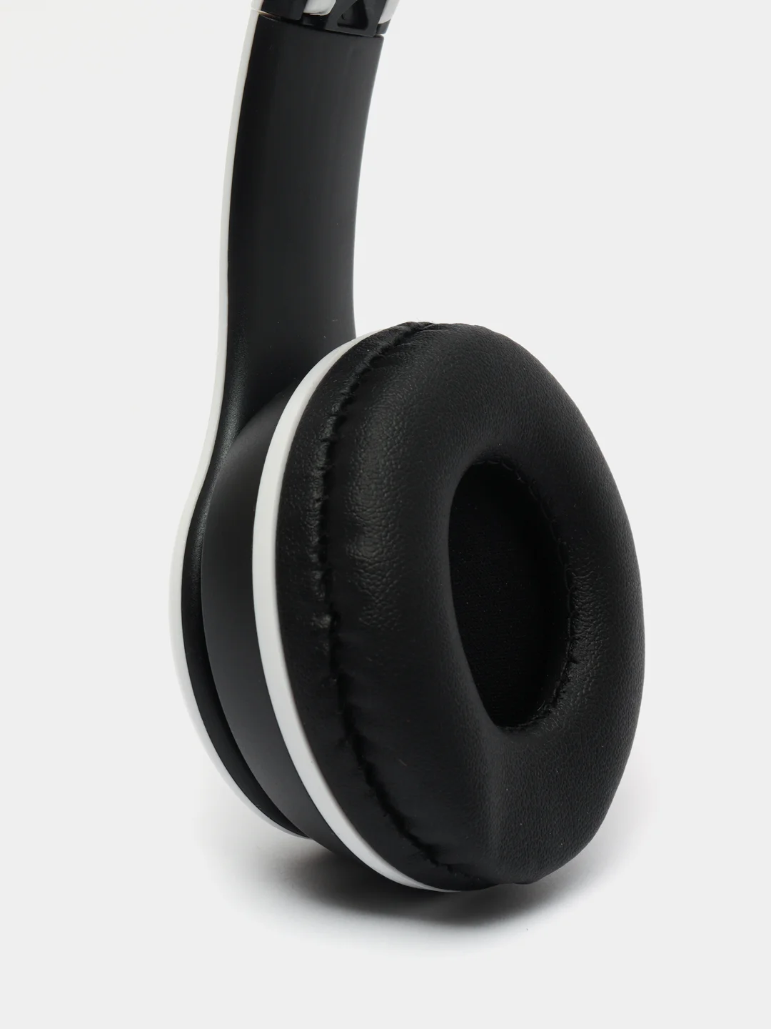Белый беспроводные наушники P47 Wireless Bluetooth & AUX