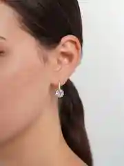 Золотой серьги гвоздики / Серьги из циркона / Серьги кольца / Серьги золотые