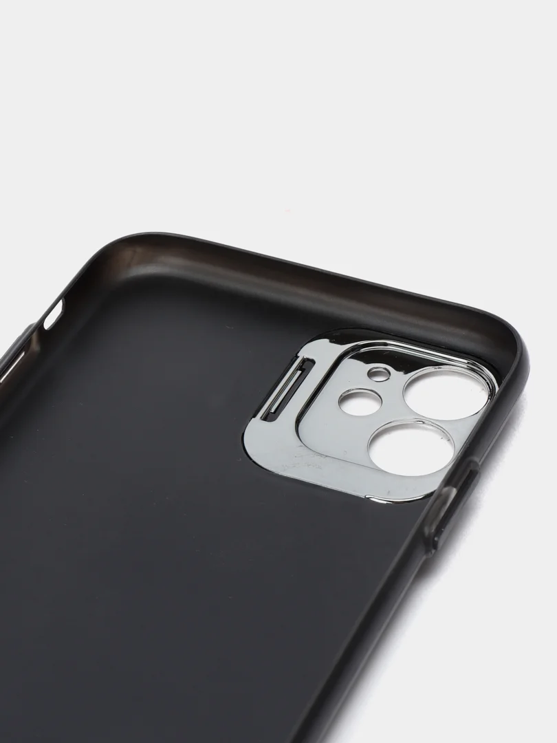 Черный чехол для iPhone 11 пластиковый матовый ультратонкий с защитой камеры