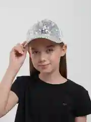 Белый кепка