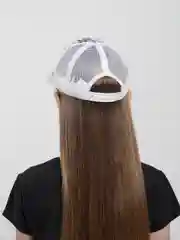Белый кепка