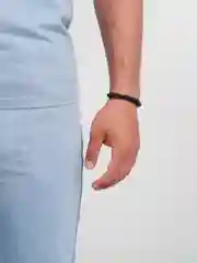 Черный браслет из натурального камня