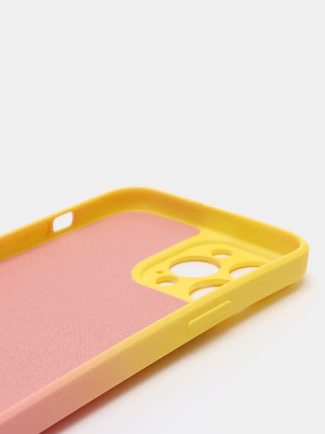 Желтый чехол для iPhone 11 / 12 / 13 Pro Max силиконовый айфон про макс