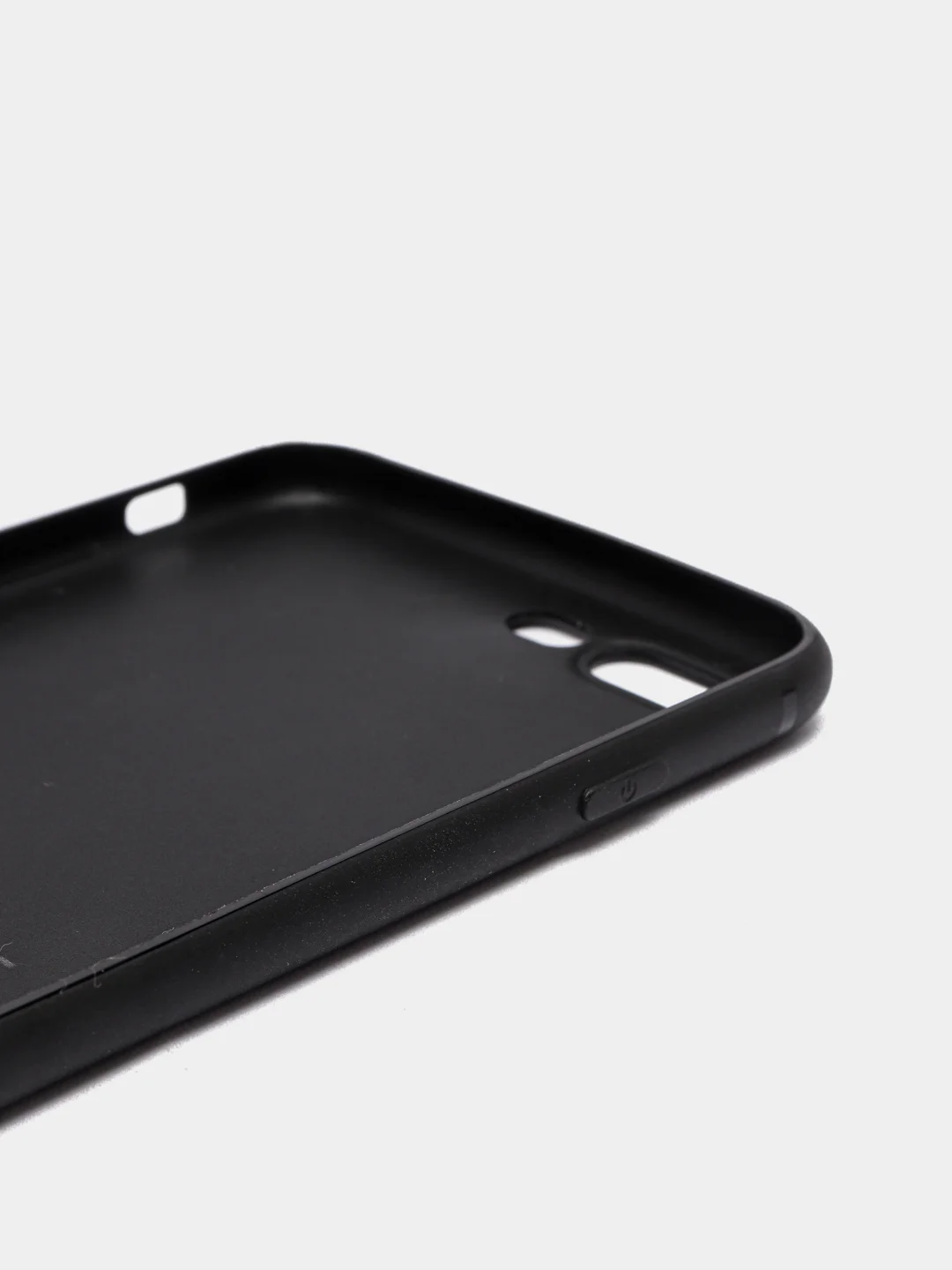 Черный силиконовый чехол для iPhone