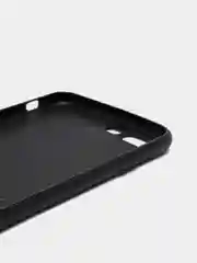 Черный силиконовый чехол для iPhone