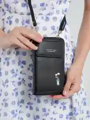 Черный вертикальная сумка-клатч