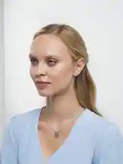 Белый чокер женский с подвеской в форме сердца