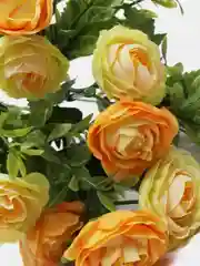 Манго искусственные цветы пионы, камелии, розы, букет