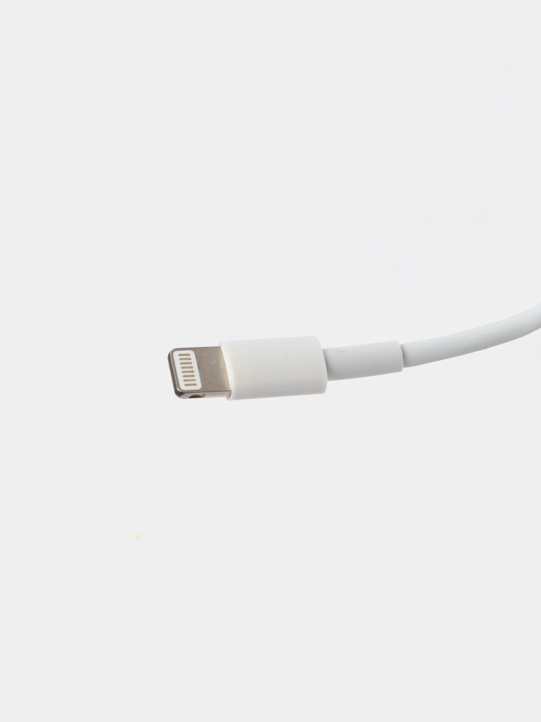 Кабель для зарядки телефона 2,4A micro usb android / Apple Iphone цв. белый  купить по цене 199 ₽ в интернет-магазине KazanExpress