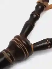 Черный рогатка деревянная