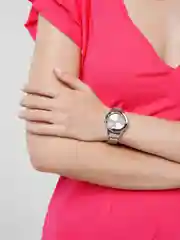 Серебряный женские наручные часы на магнитном ремешке