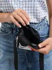 Черный поясная сумка