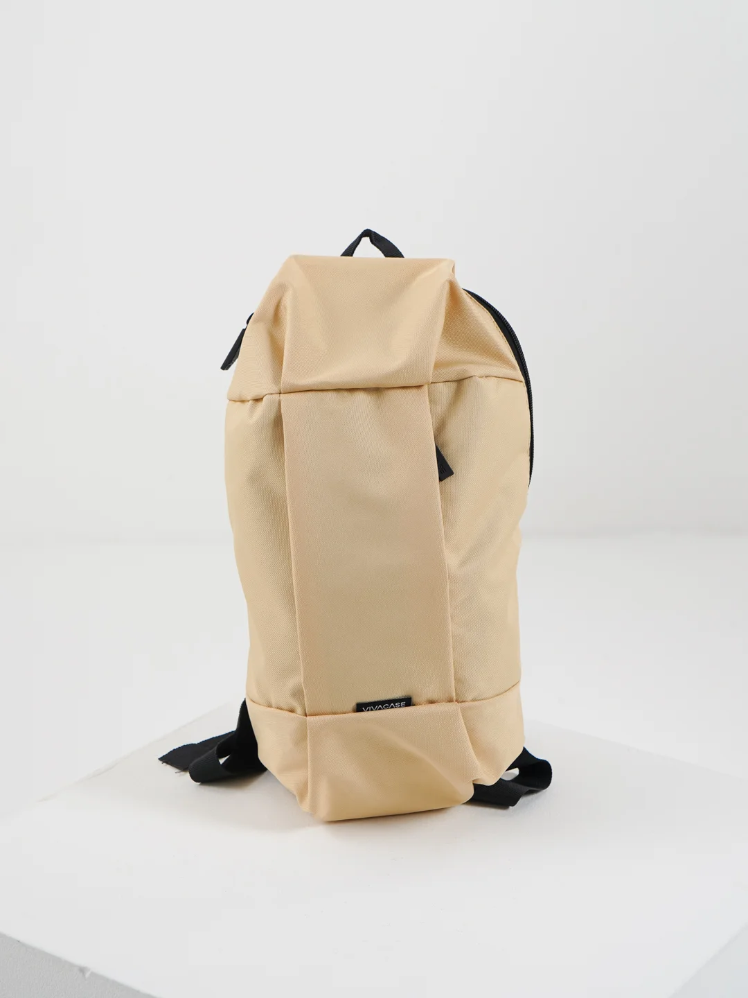 VIVACASE Рюкзак Pentathlon, 1отделение+1карман, 380x230x110, 10 л, бежевый (VCT-BPTN01-be)