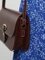 Коричневый сумка женская, через плечо