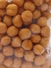 Лакомство для собак TiTBiT Золотая коллекция, Шарики с сыром, 95 г
