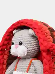 Вязаный котик с люлькой-переноской Амигуруми, 18 см