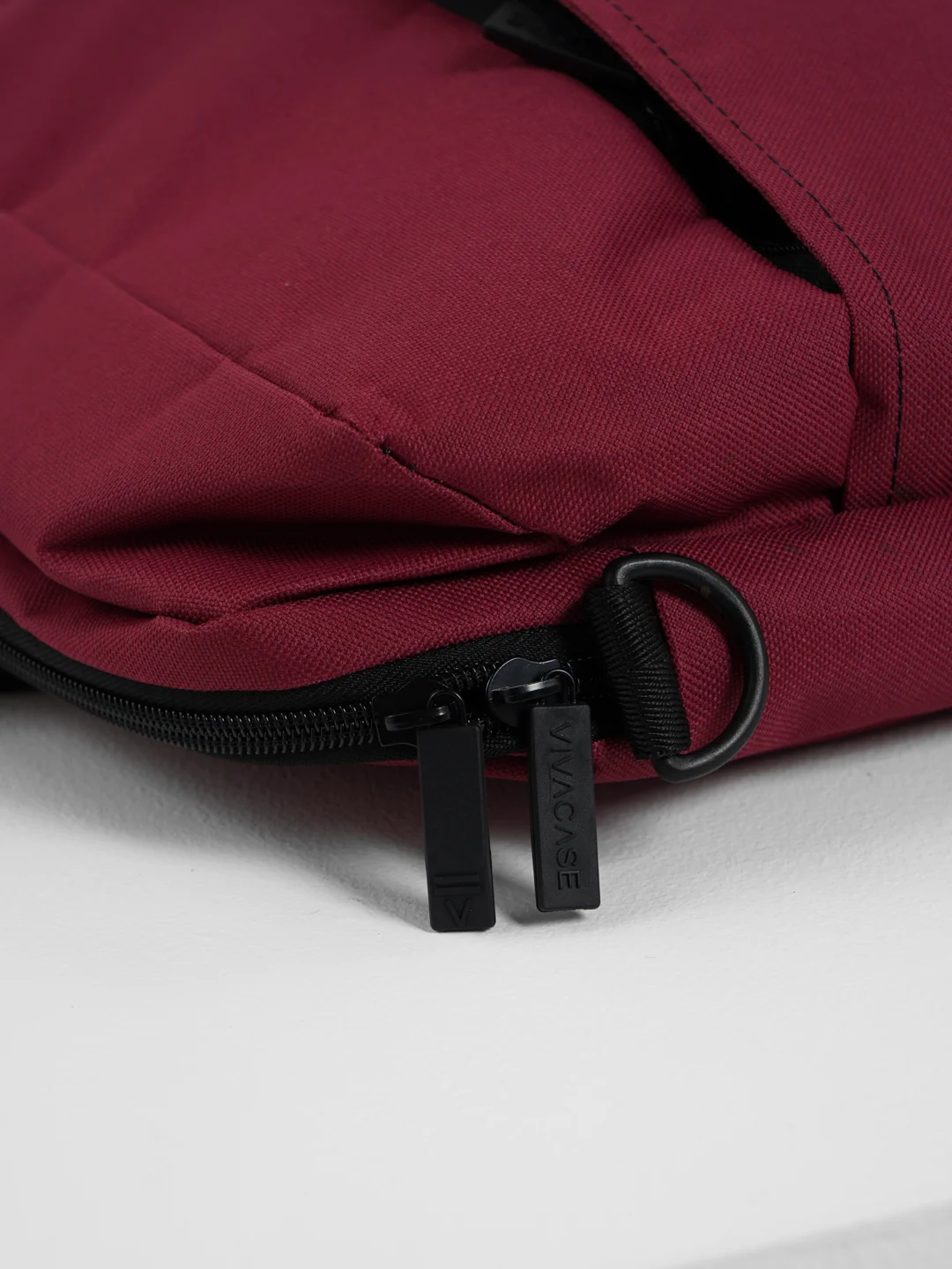 Сумка для ноутбука Vivacase BusinessTrip 15.6", оксфорд, бордо, VCN-BTRP15-brd