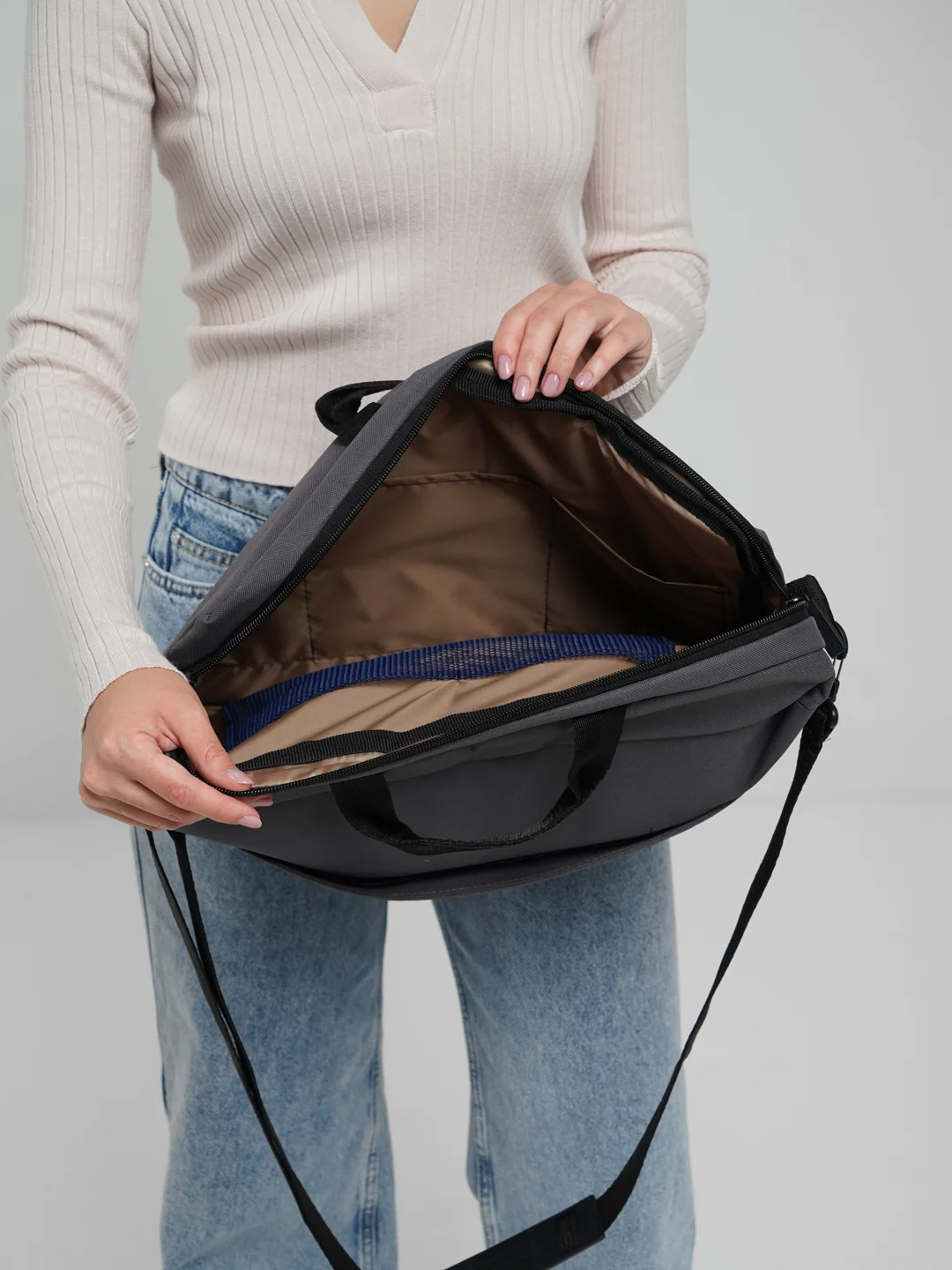 Сумка для ноутбука Vivacase BusinessTrip 15.6", оксфорд, серый, VCN-BTRP15-gr