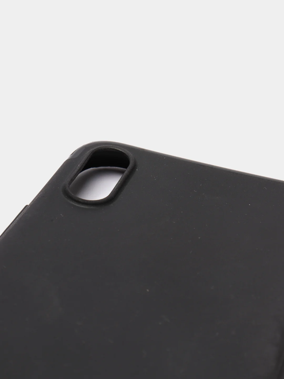 Черный силиконовый чехол для iPhone